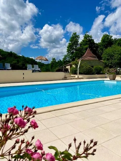 Holiday home Domaine La Cabane Luxe Vakantiehuizen Met Zwembad Degagnac