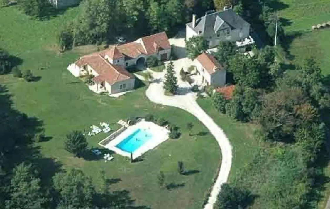Domaine La Cabane Luxe Vakantiehuizen Met Zwembad Degagnac