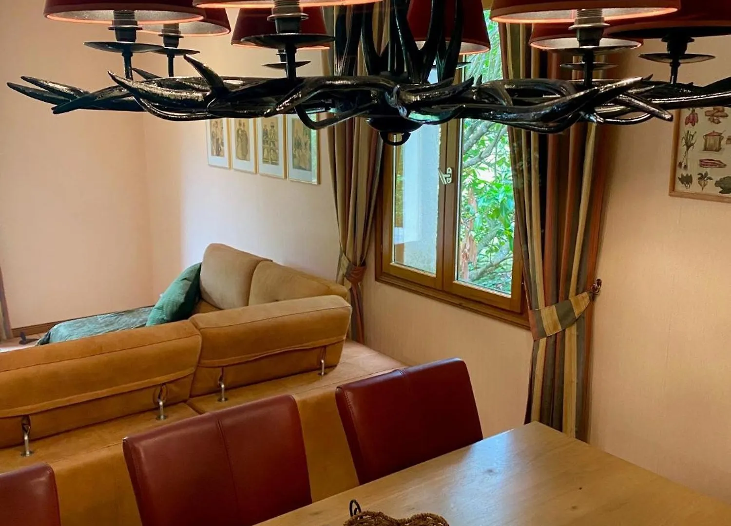 Holiday home Domaine La Cabane Luxe Vakantiehuizen Met Zwembad Degagnac