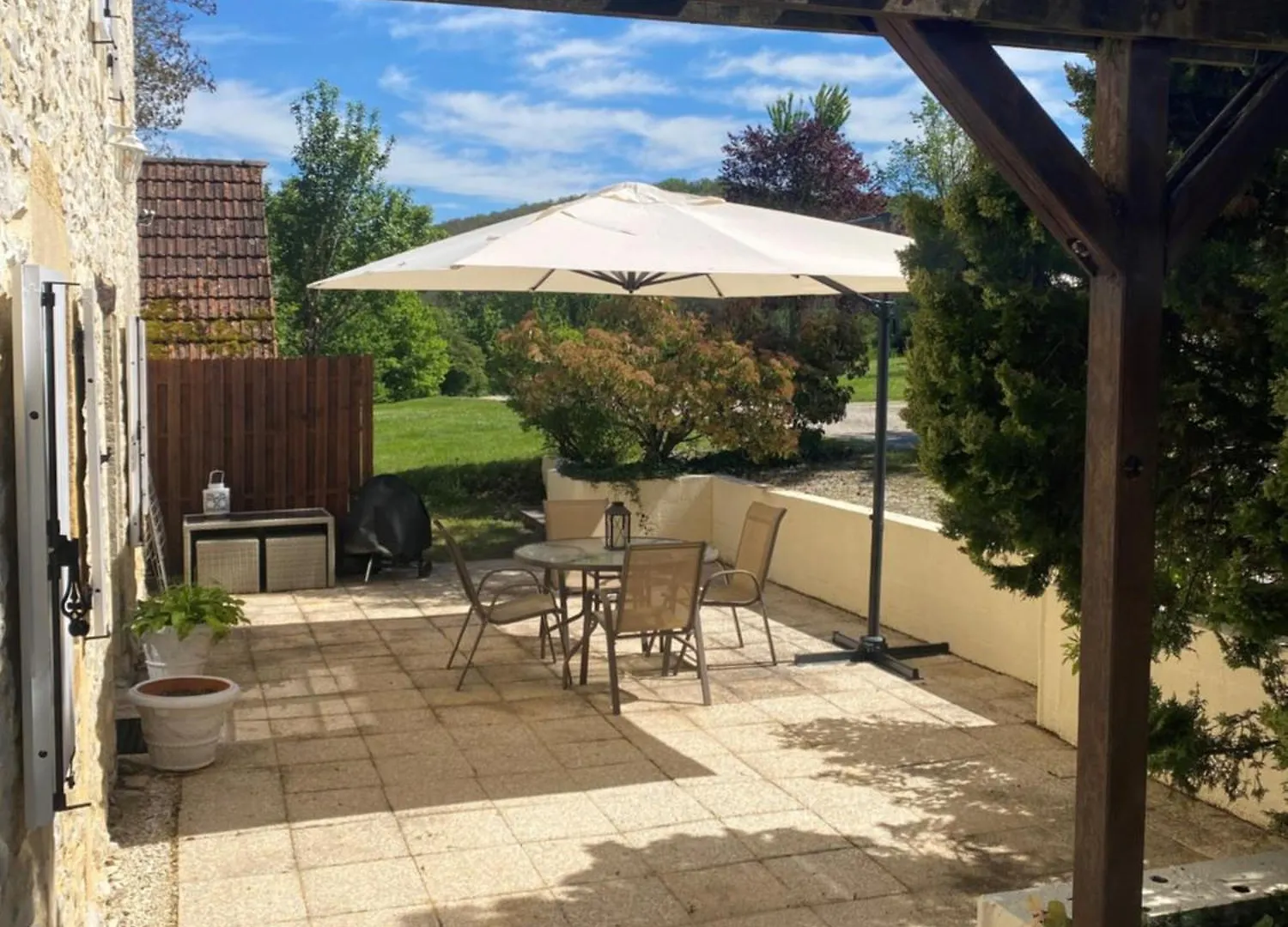 Holiday home Domaine La Cabane Luxe Vakantiehuizen Met Zwembad Degagnac France
