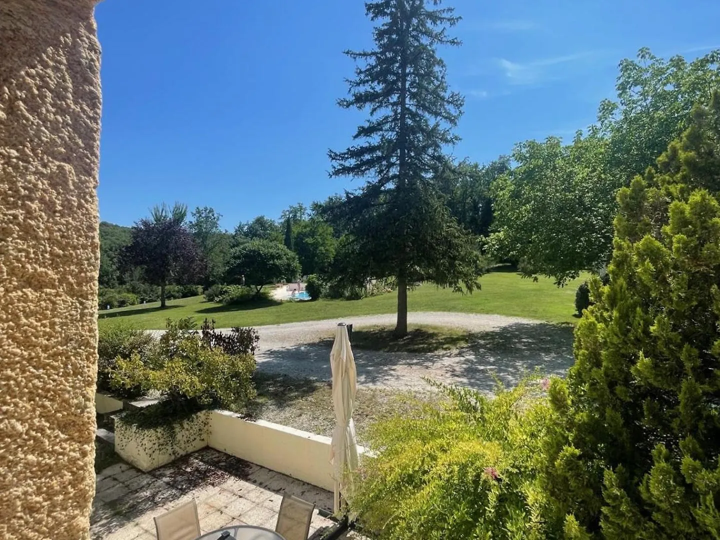 Holiday home Domaine La Cabane Luxe Vakantiehuizen Met Zwembad Degagnac
