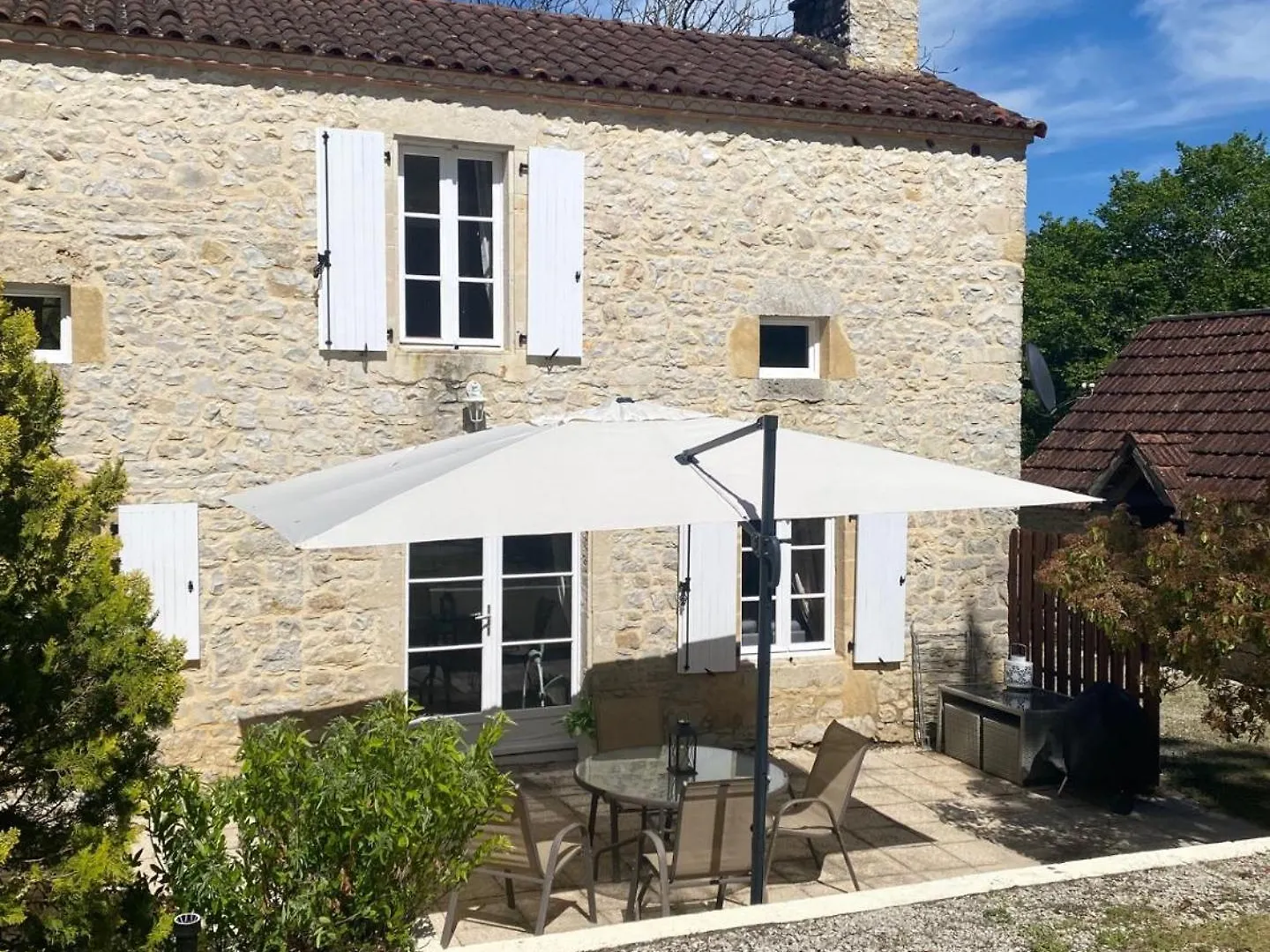 Domaine La Cabane Luxe Vakantiehuizen Met Zwembad Degagnac France