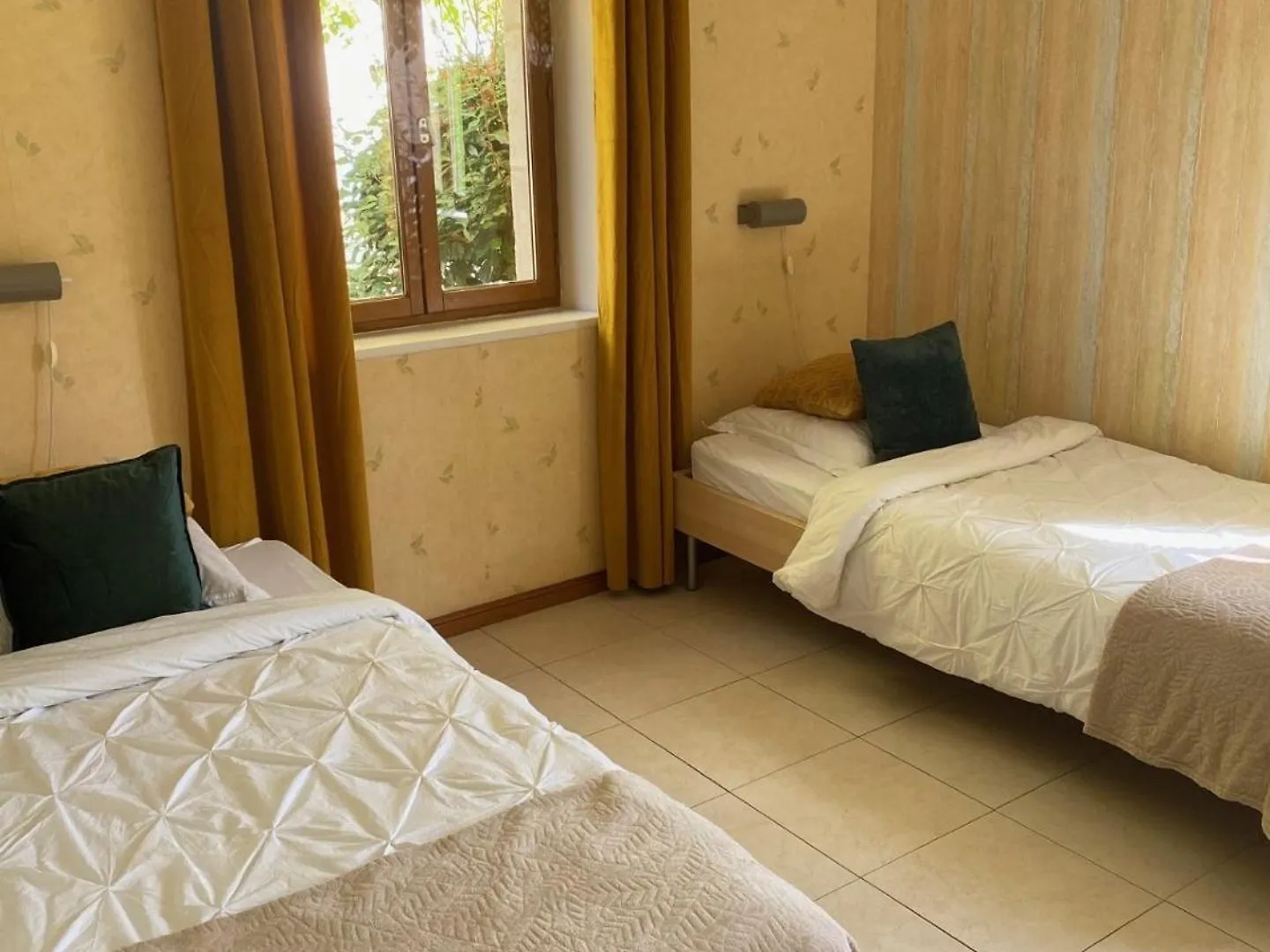 Domaine La Cabane Luxe Vakantiehuizen Met Zwembad Dégagnac 0*,  Frankrig